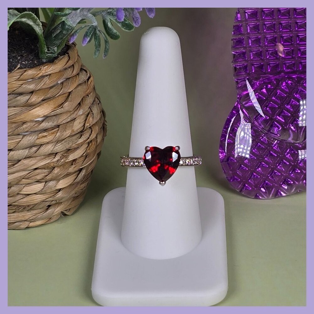 Heart-Shaped Red Solitaire Ring With Accented Band Size 8 (NWOT)